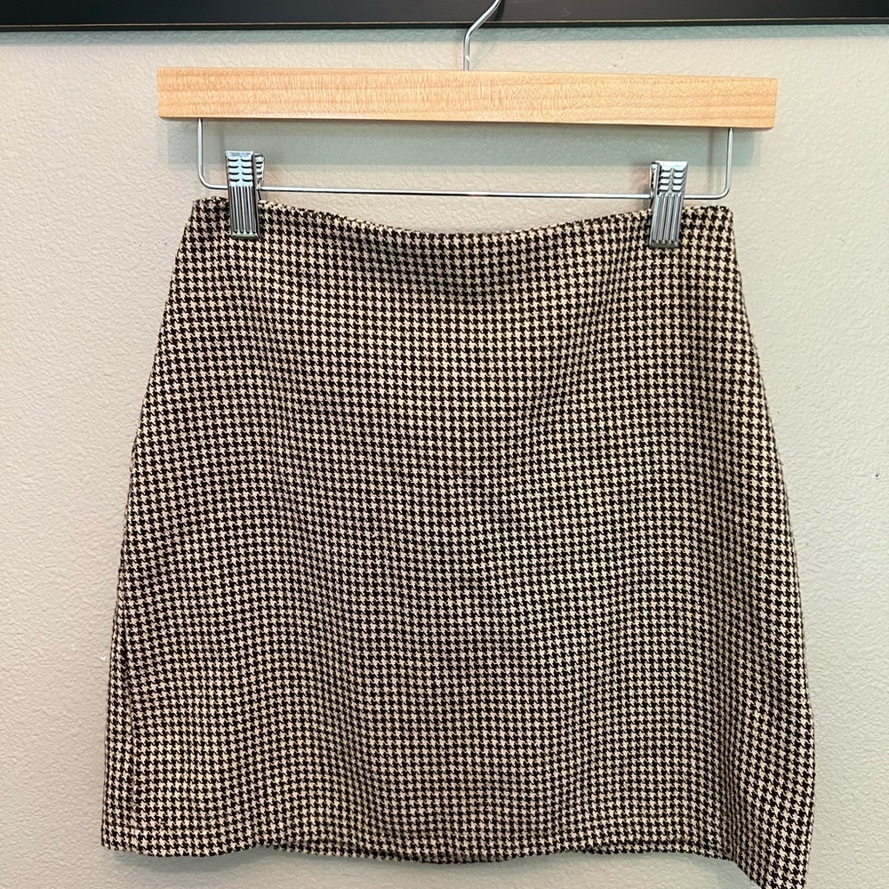 Classic Houndstooth Mini Skirt